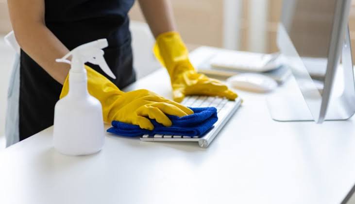 Read more about the article SEO Title: 5 Signs It’s Time to Hire a Residential Cleaning Service